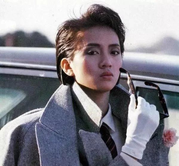 小鲜肉当道，只见偶像，不见歌手！揭秘华语乐坛辉煌十年！