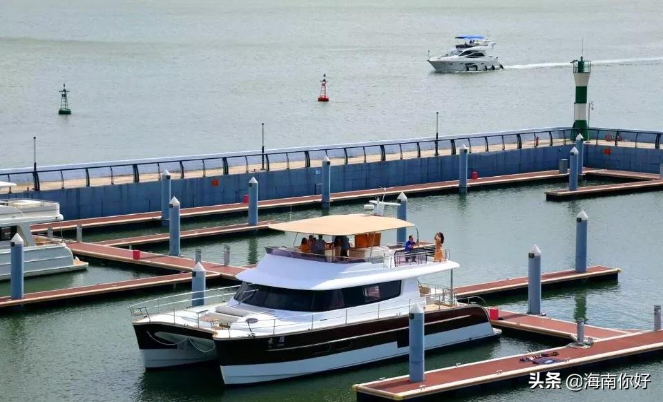海南旅游豪华游艇出海,海南海上游艇包含海上玩的吗