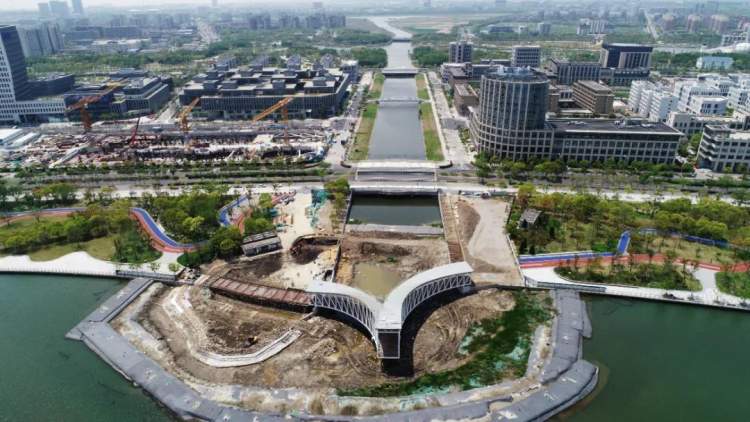 上海浦东新区临港新城镇,上海浦东临港的发展