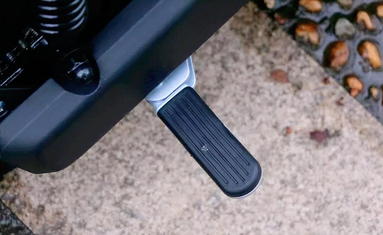 女生爱玛雅迪电动车选择,小个子带孩子雅迪电动车哪款好用