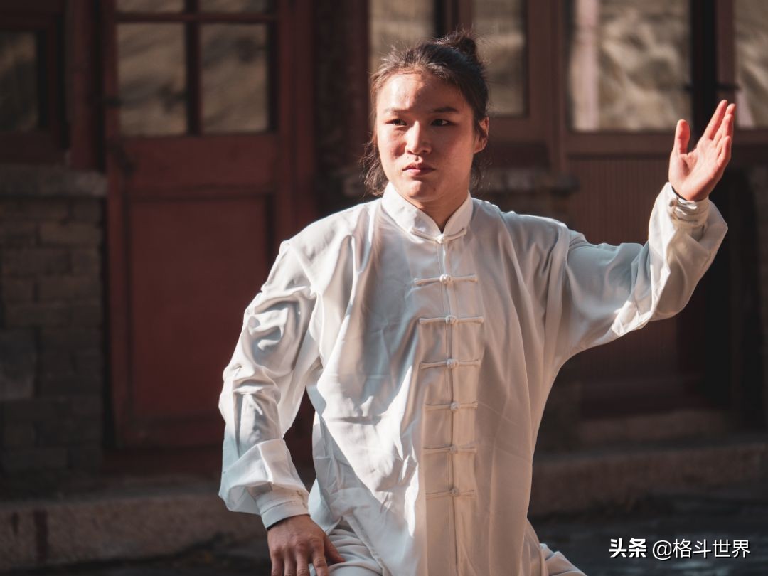 张伟丽征婚完整视频,ufc女将张伟丽网上征婚