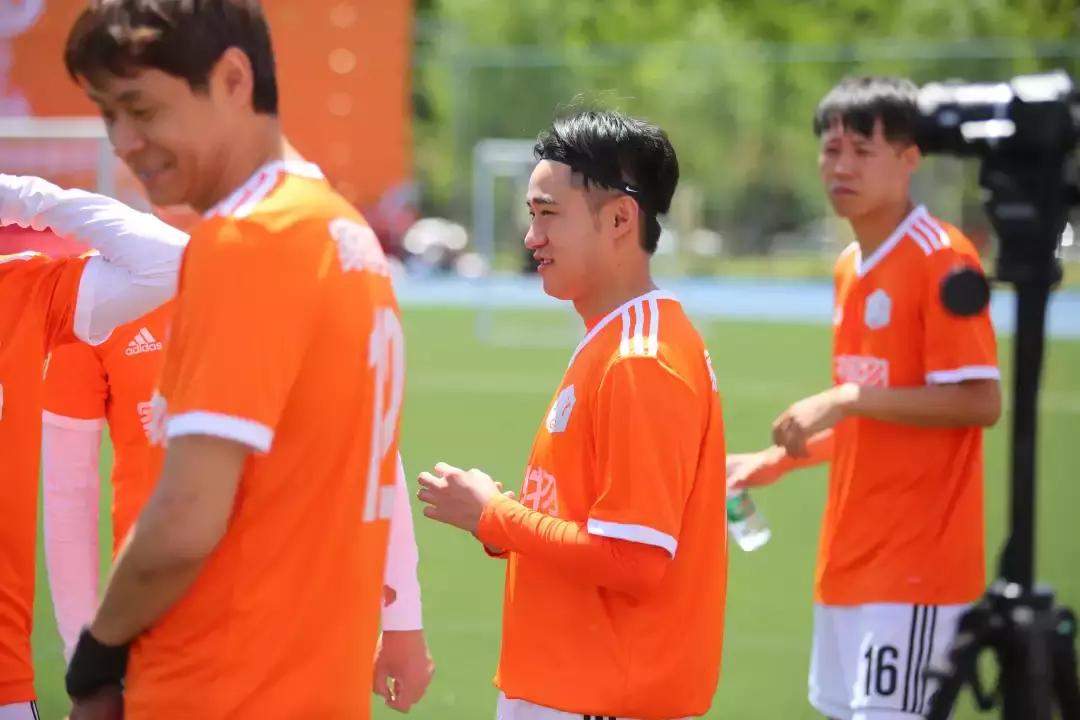 “橙意杯”足球赛，家有购物超多精彩瞬间来袭.......