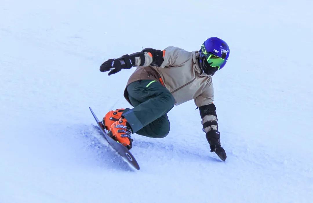 冬已至雪花飘,通辽玩雪
