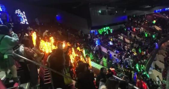 尖叫之夜tfboys取消了吗,尖叫之夜全程回放tfboys