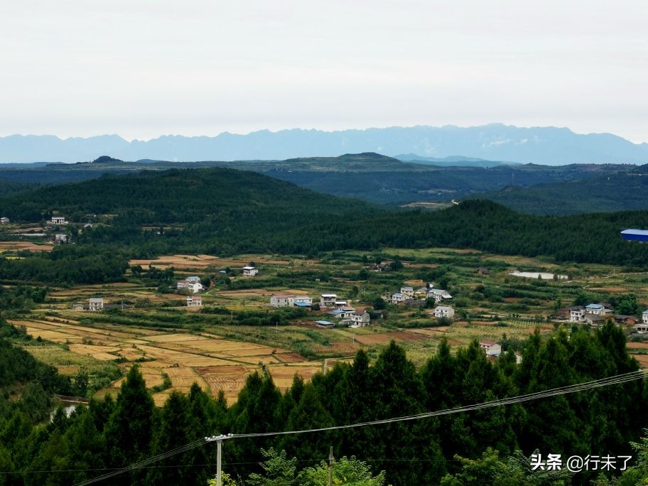 不负金秋香格里拉环线骑行视频,不负金秋千里骑行15天