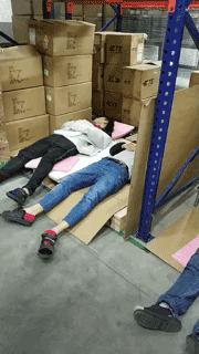 富士康打工小伙一个月工资,富士康打工小伙工资