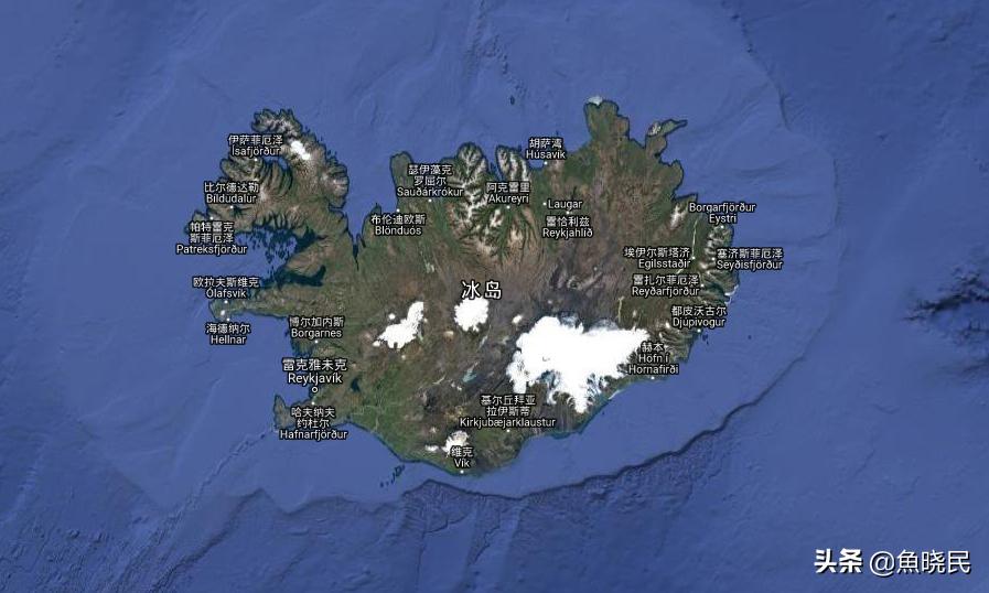 冰岛靠近赤道,冰岛离北美洲更近