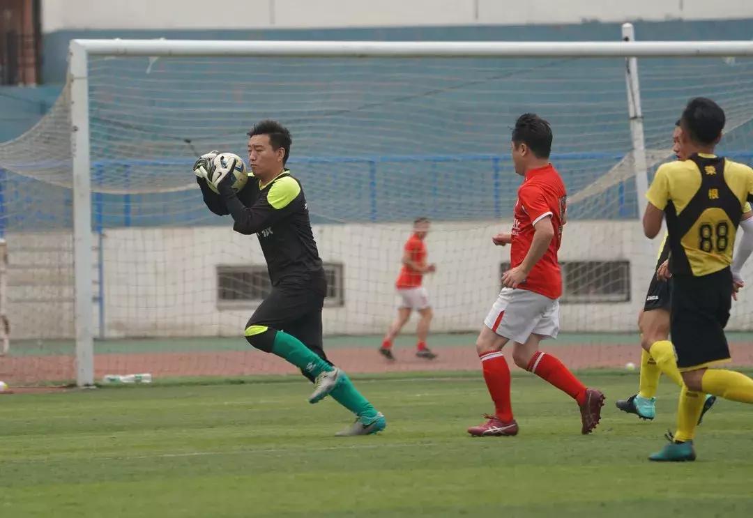 「烟台联赛战报」这领先优势，也忒大了吧