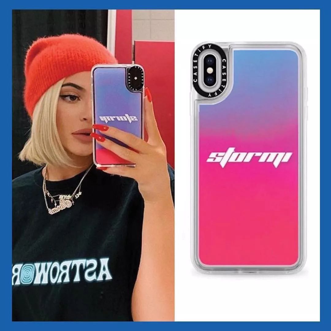 让登上福布斯的Kylie金小妹宠幸的手机壳是？