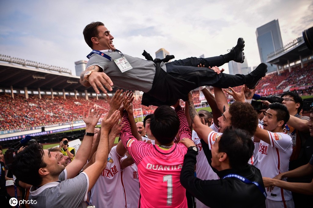 五年天海感受足球冷暖黄粱梦醒球员命运不同