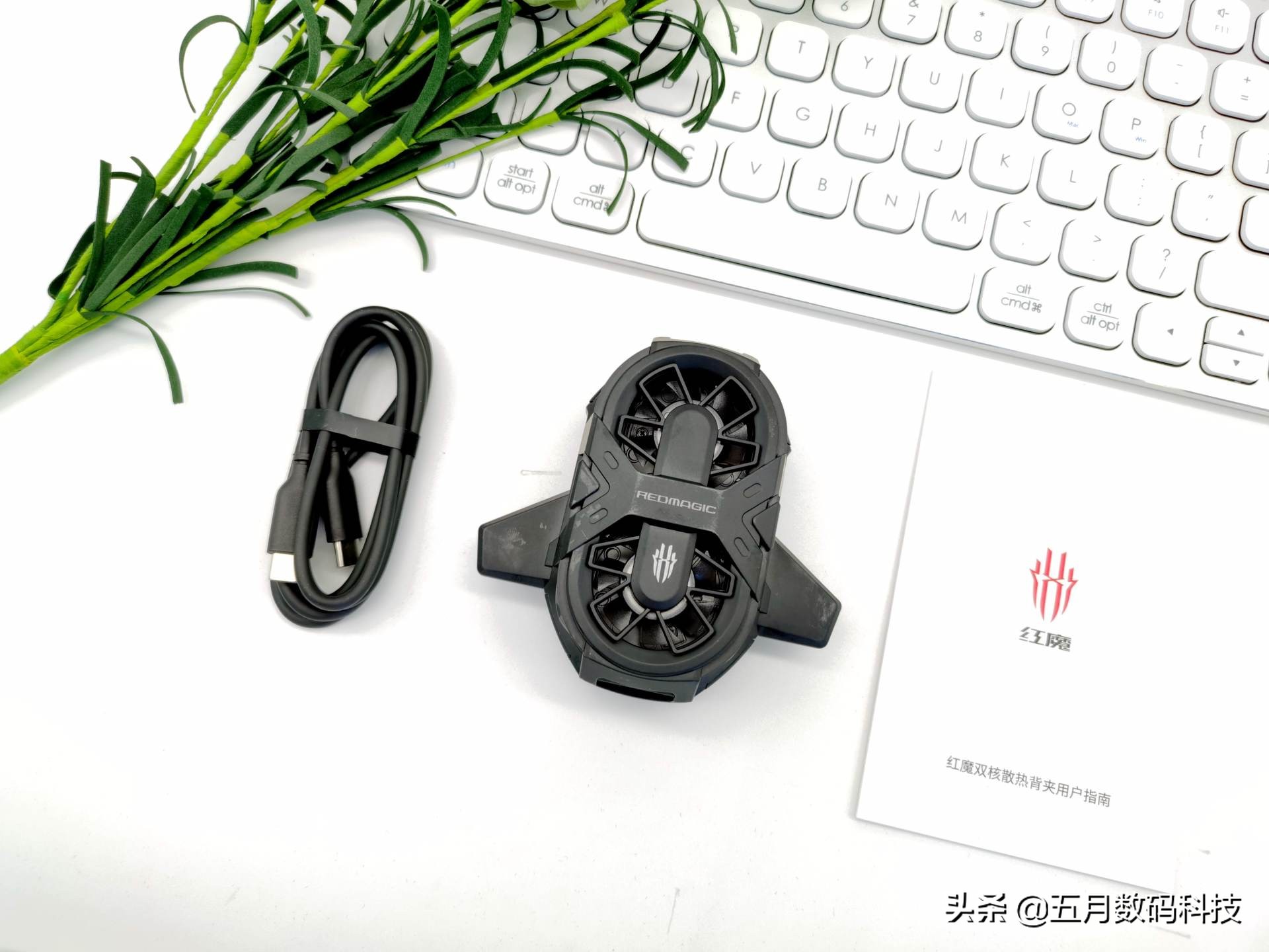 努比亚红魔6pro玩吃鸡,努比亚红魔三金属机身