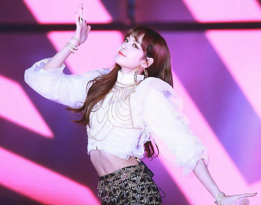 一段solo舞蹈瞬间涨粉1330万，成为全泰国粉丝最多的人！