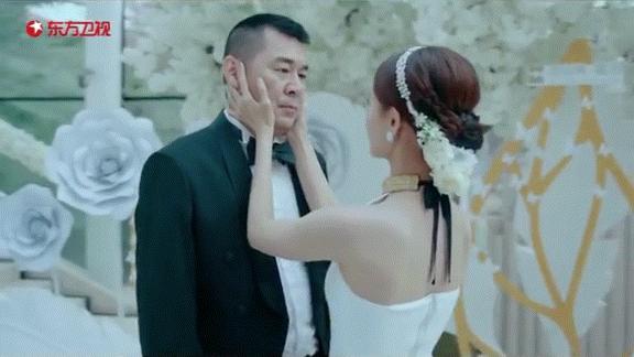 偶像剧甜蜜吻戏,现在偶像剧的吻戏是真吻吗