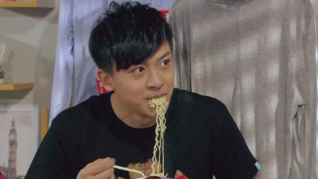 来看看张伟是怎么怼人的,张伟回怼人