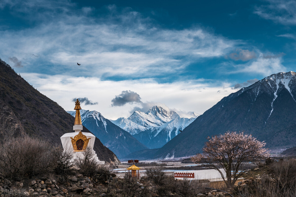 国内最经典12条自驾游线路,国内十大自驾游线路推荐