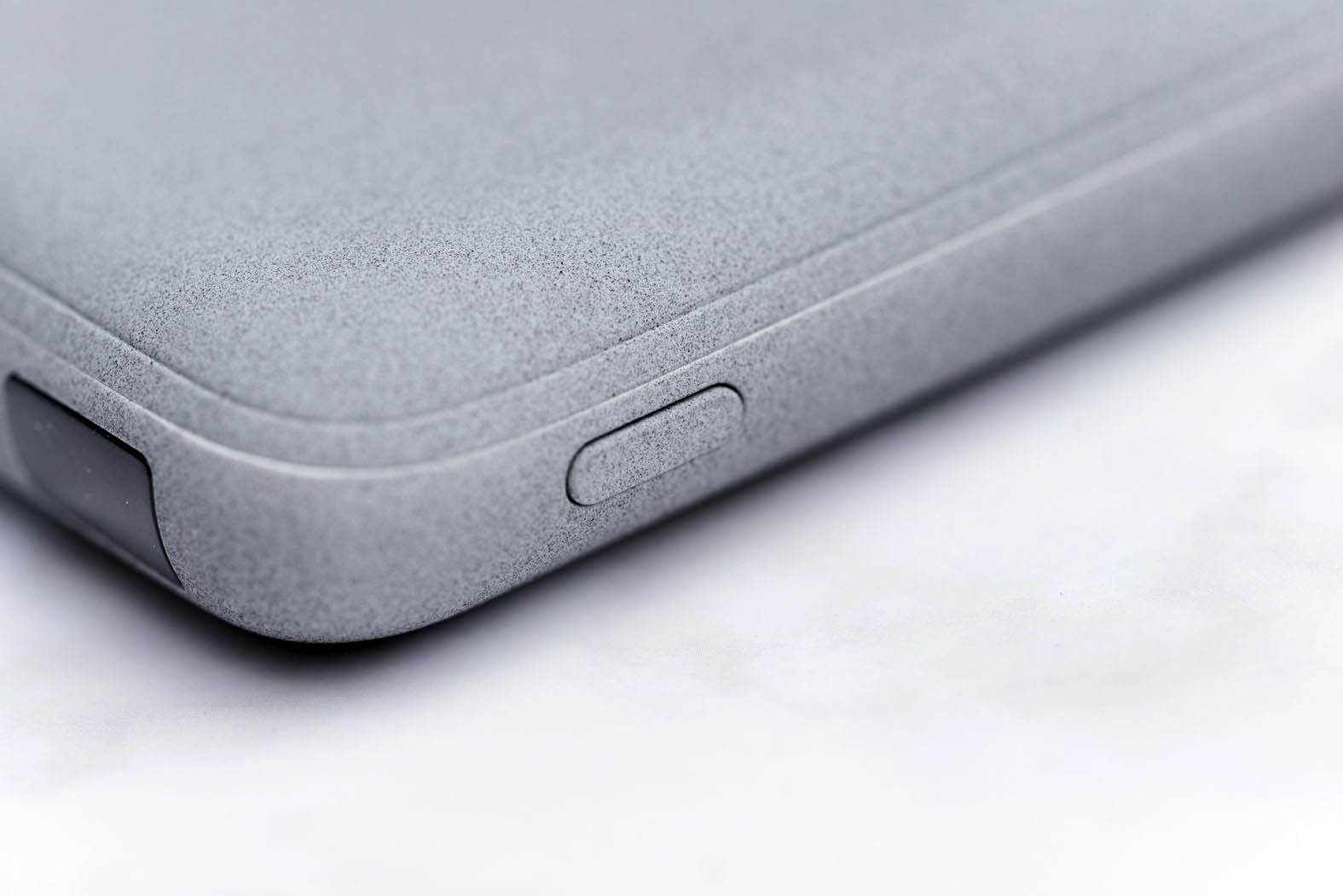 充电宝轻巧好携带,充电宝什么样的容量大