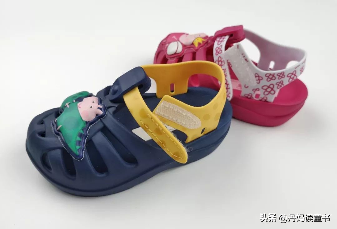 小孩穿多了凉鞋对身体的伤害,小孩子穿凉鞋会有什么影响