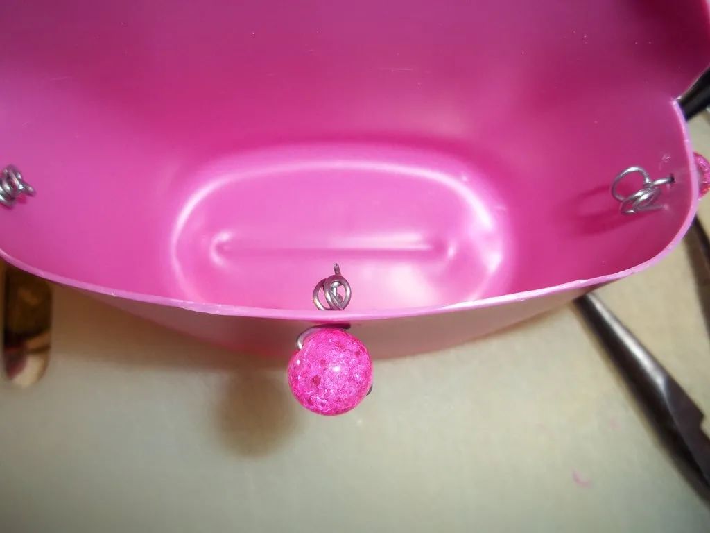 变废为宝简单又漂亮塑料瓶图文,100个废弃塑料瓶变废为宝的方法