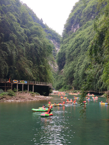 彭水阿依河旅游路线,重庆彭水阿依河漂流双人行攻略