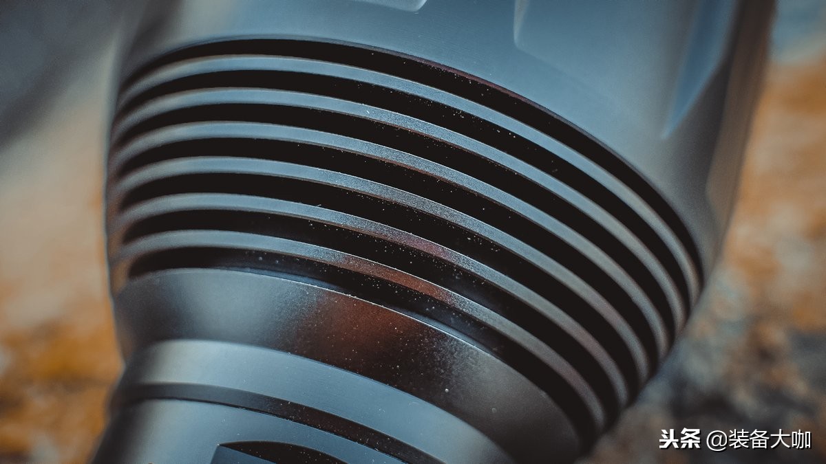 纳丽德圣火30手电筒适合户外吗,纳丽德圣火10手电筒怎么样