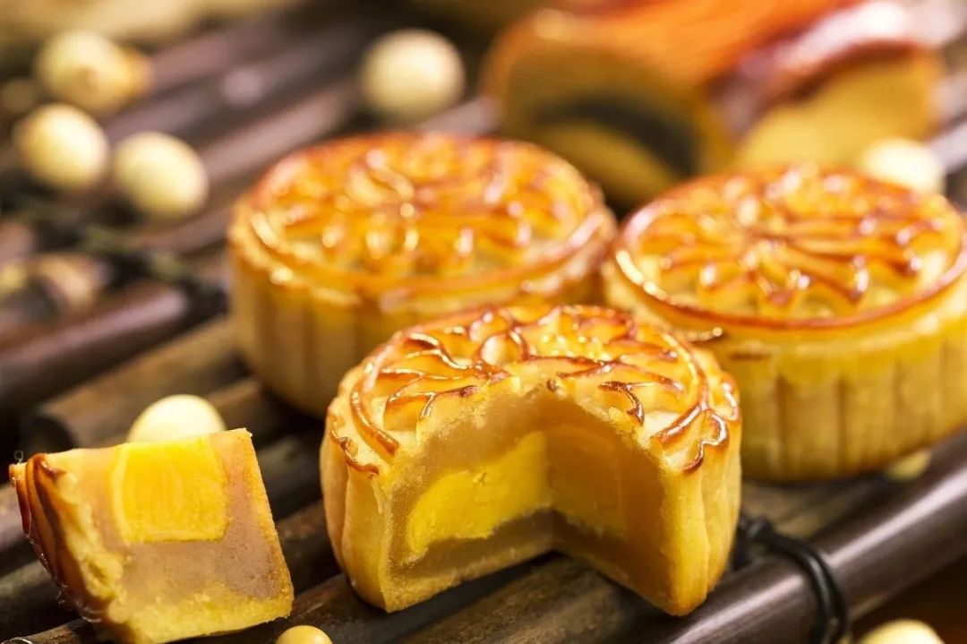 中秋最好吃的月饼大盘点,中秋月饼好吃的酥脆圆饼