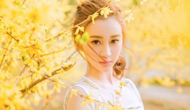 “脖子上的草莓印都不是一个人的”妻子一场同学集会，毁了婚姻