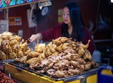 江门市夜市摆地摊小吃哪里有,摆夜市地摊小吃卖什么最火爆