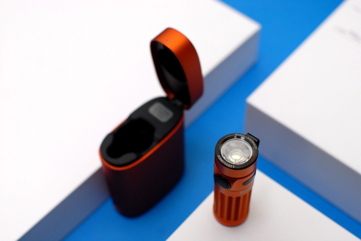 baton手电筒测评,傲雷baton3强光手电体验