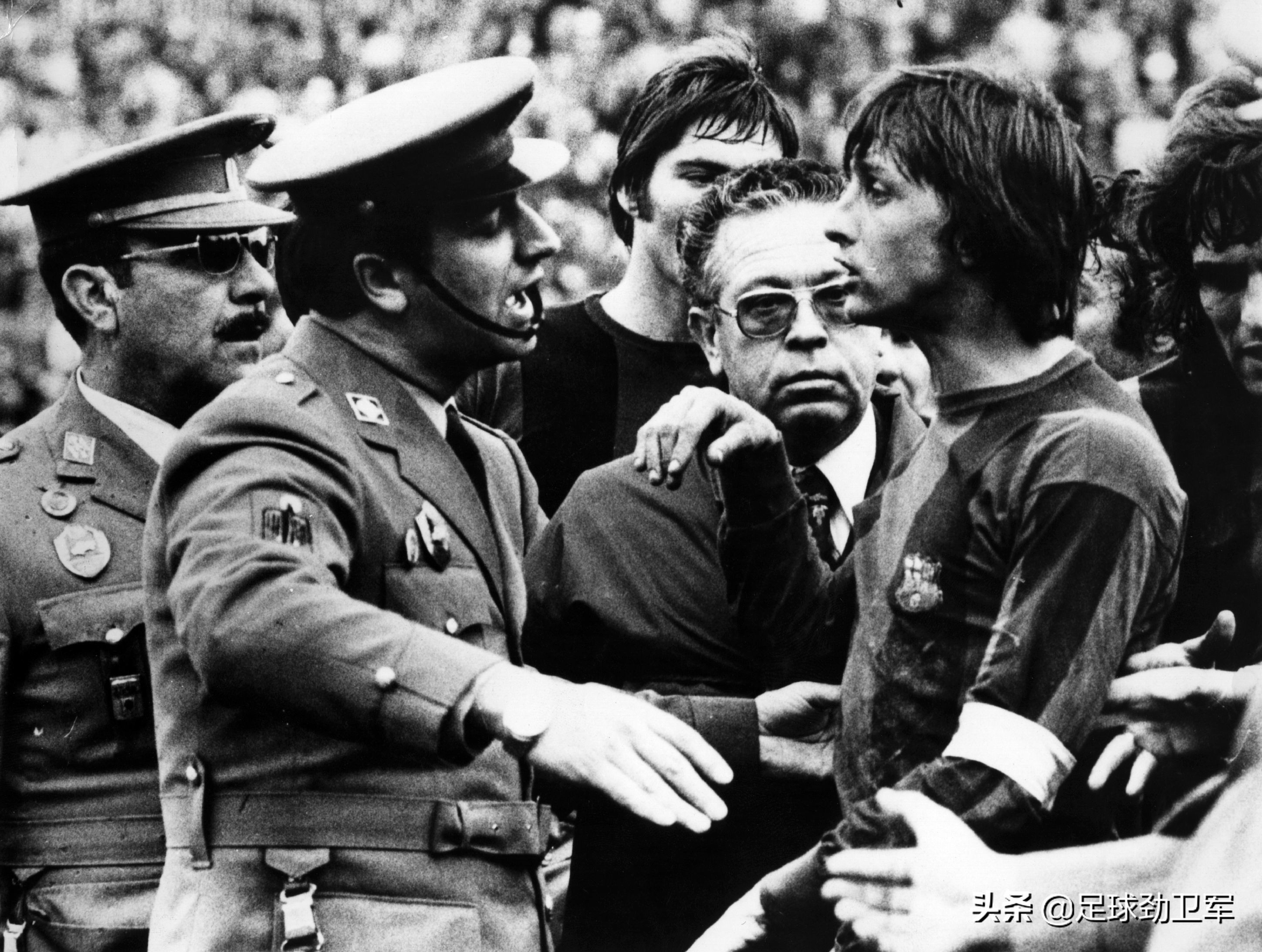 足球名将克鲁伊夫,足球前锋克鲁伊夫