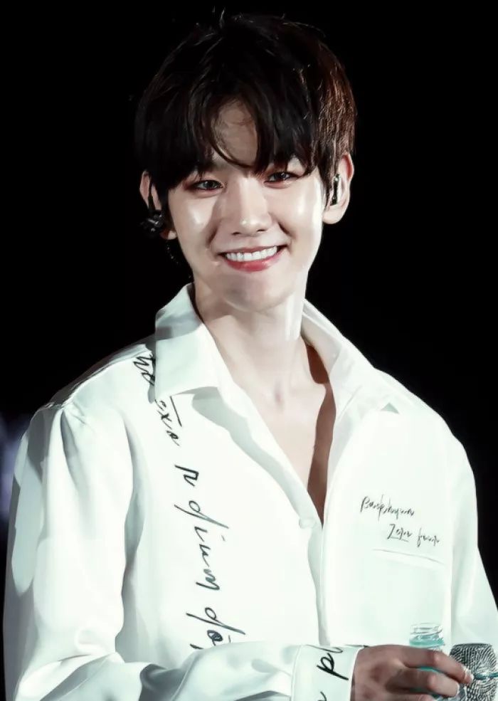 除了腹肌和人鱼线，他的这个举动更让粉丝疯狂？