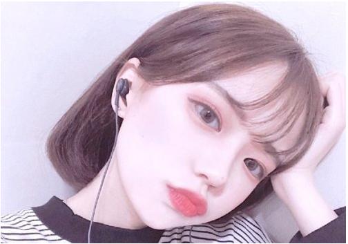 椭圆脸烫什么发型比较显发量,胖脸型适合什么发型不烫不打薄