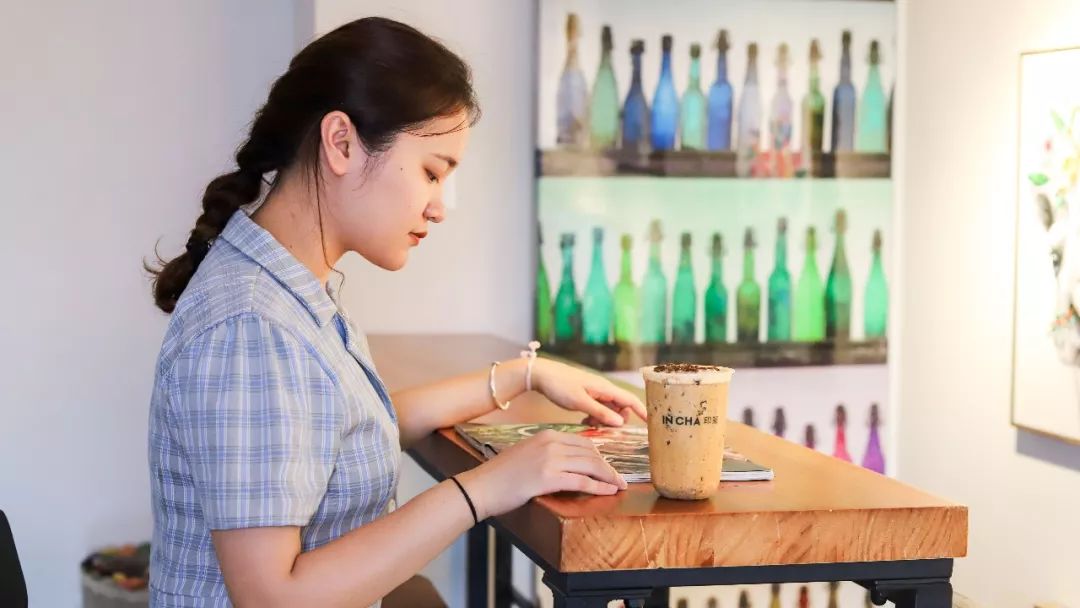 厦门“*力暴**奶茶店”！珍珠都要打碎喝