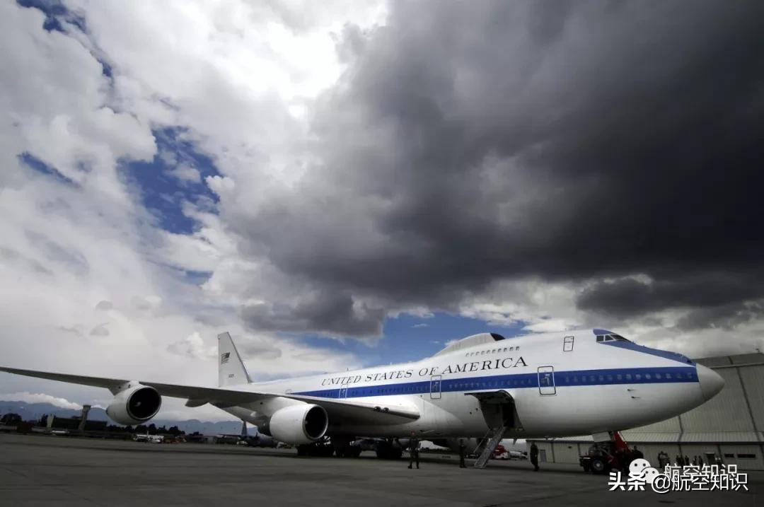 美国空军装备了多少五代机,美国空军工兵部队装备