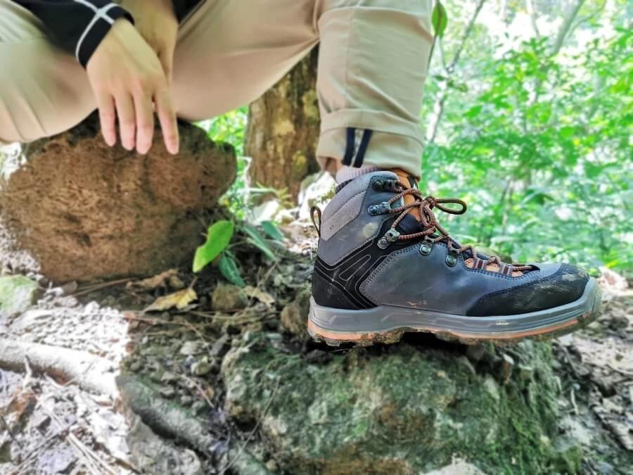 迪卡侬登山鞋评测,登山鞋迪卡侬mh100