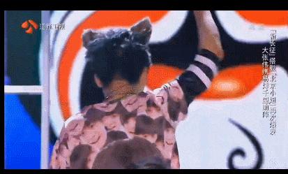 他被骂，因为把《爱情买卖》唱得太高级