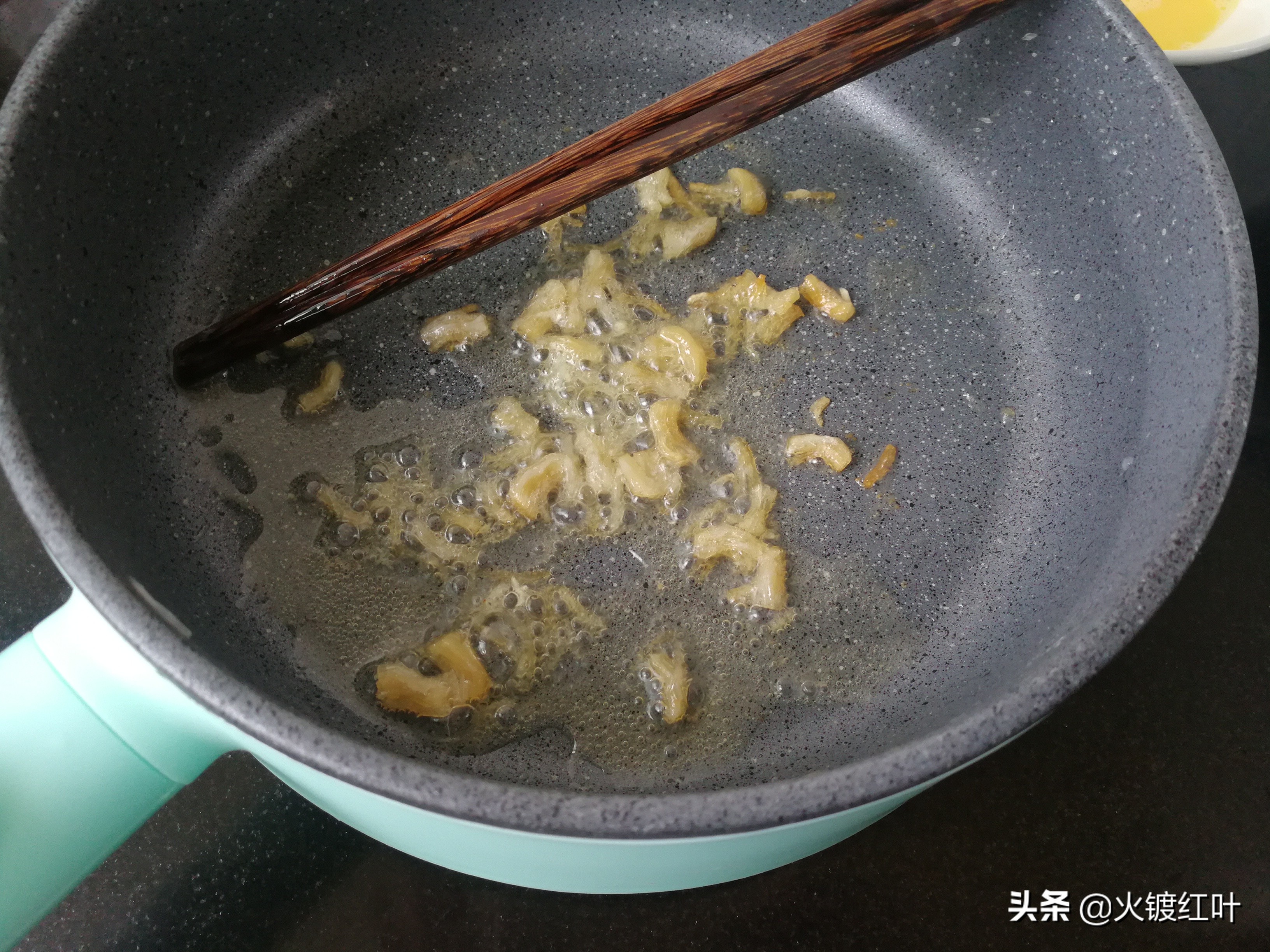 鱼翅最好吃的做法简单的,美味炒鱼翅的家常做法