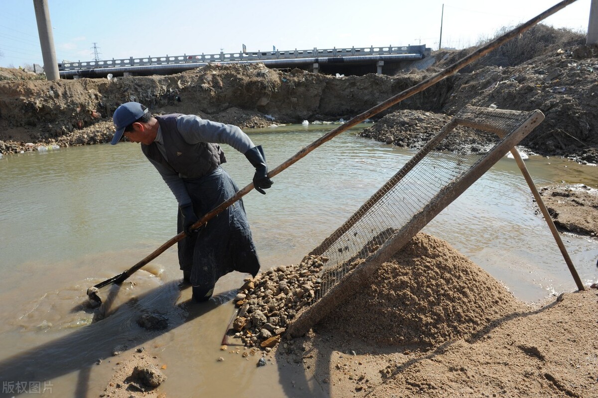 全球沙荒来袭，东南亚各国“坐地起价”，200亿吨需求如何*局破**