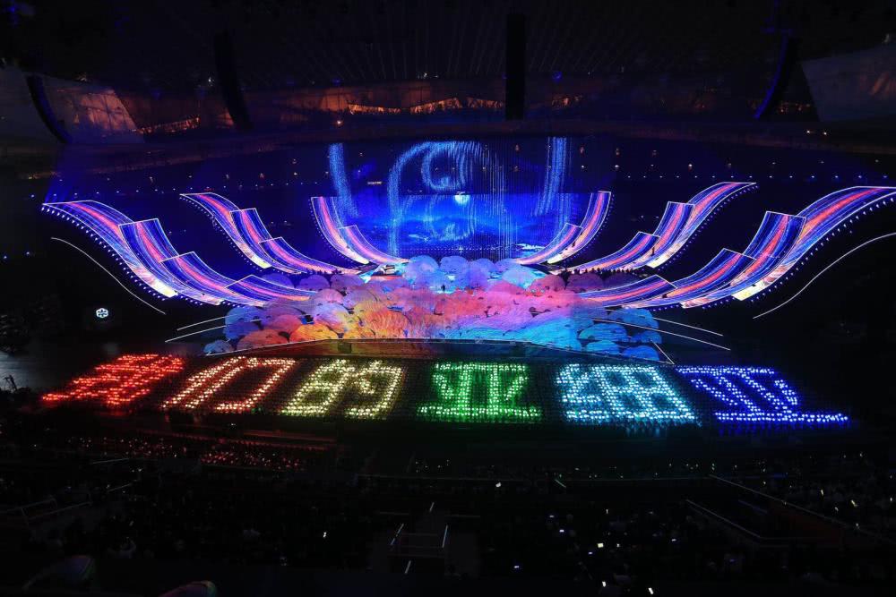 鸟巢伟大历程,鸟巢当时让世人瞩目国人骄傲