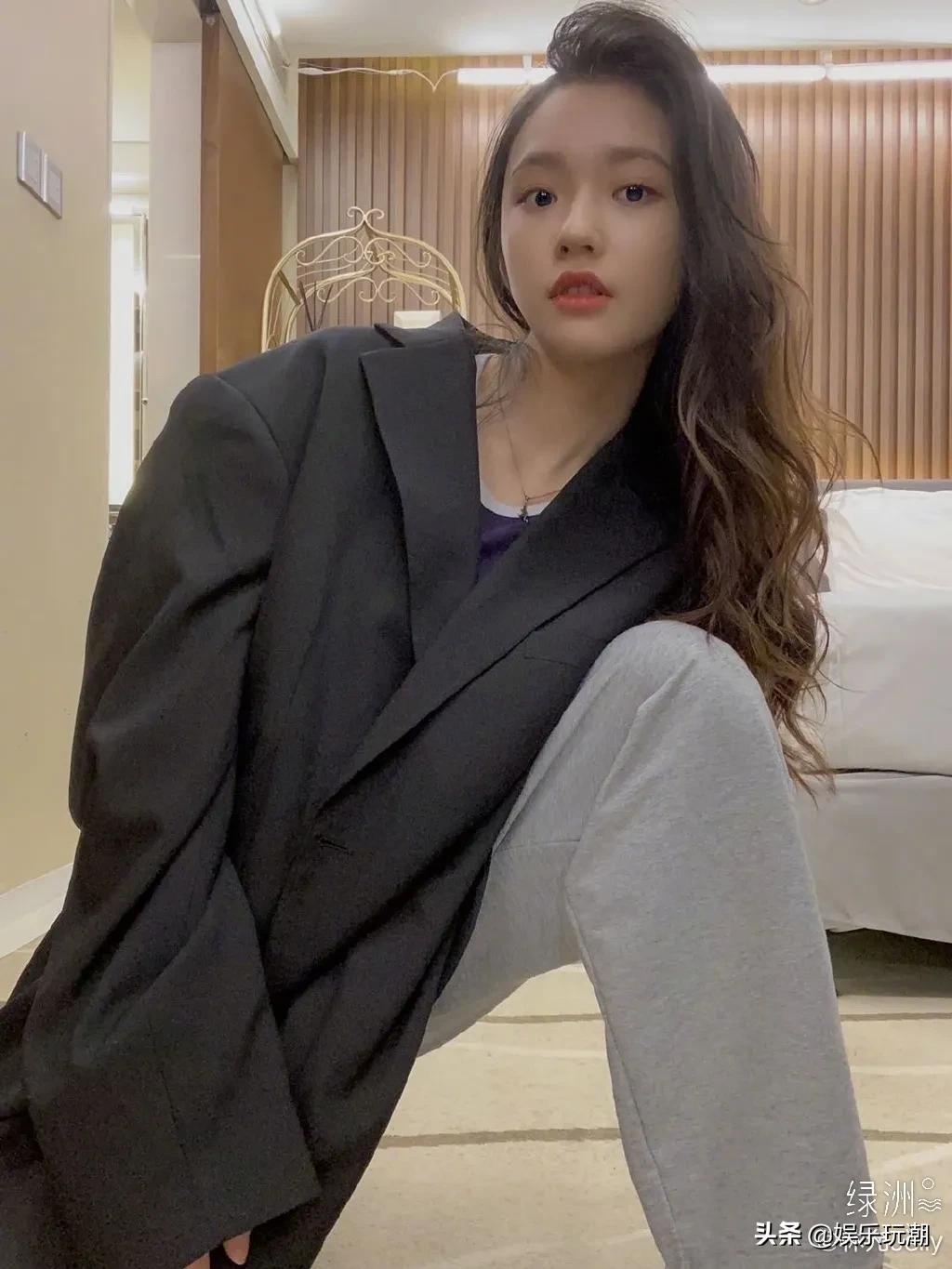 林允同款洞洞鞋,林允同款包头穆勒鞋