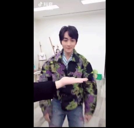 海外抖音tiktok怎么挣钱,tiktok视频放到抖音上