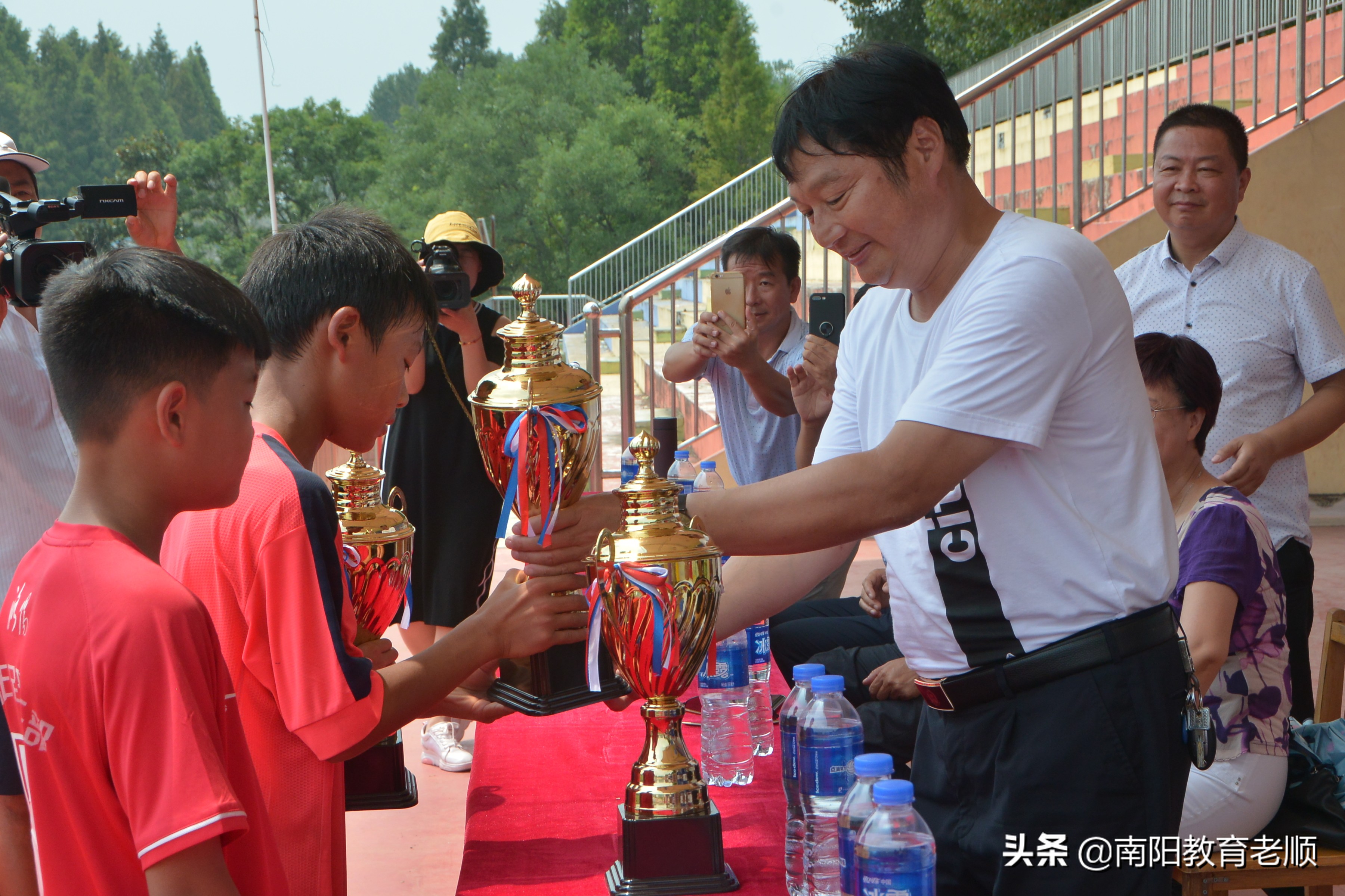 腾龙杯足球赛,腾龙洞杯全国青少年足球邀请赛