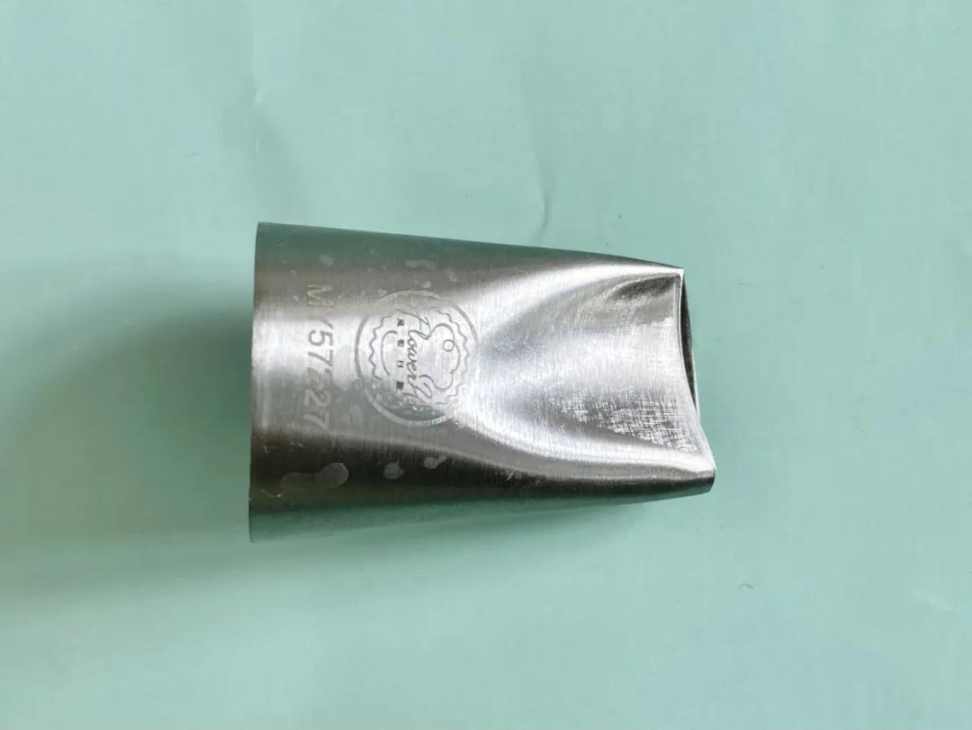 向日葵裱花手法教程简单易学,蛋糕裱花入门基础手法