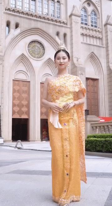 湖北95后女孩拍摄56个民族服饰,湖北女孩耗时247天拍摄56民族服饰