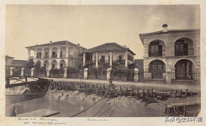 取中国名的英国贵族，因*片鸦**战争而暴富，至今仍控制香港诸多行业