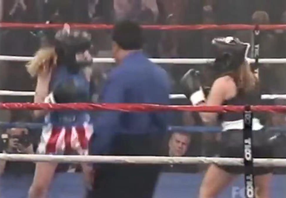 冰上女王，拳击手，色情片女主角，花滑女王的暗黑人生