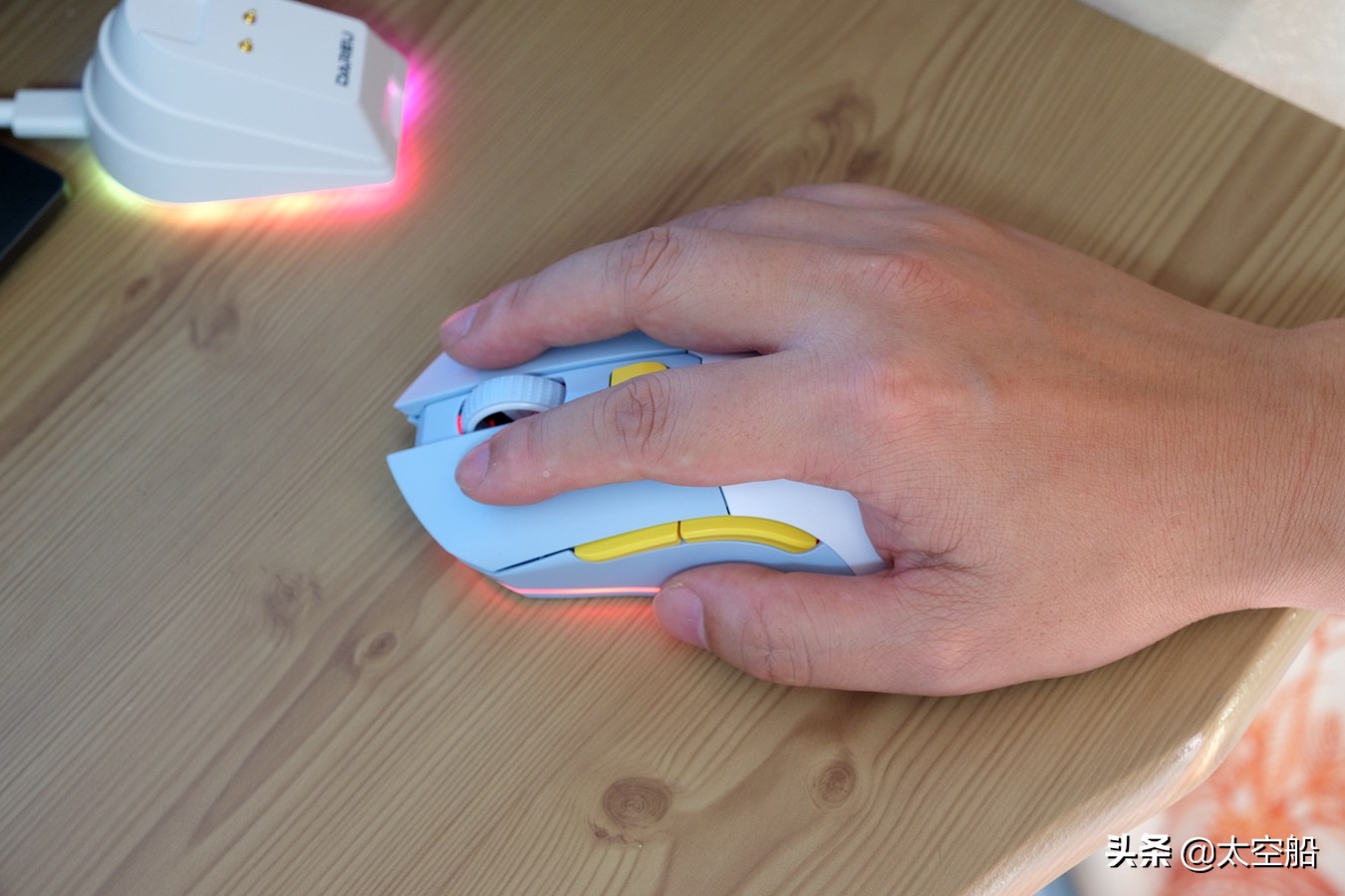 达尔优鼠标lm122和em901,达尔优em901鼠标怎么调dpi