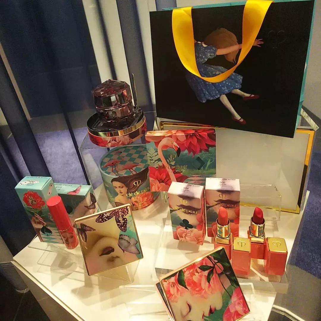 美腻派丨2019日本彩妆护肤圣诞限定套装之CPB（肌肤之钥）