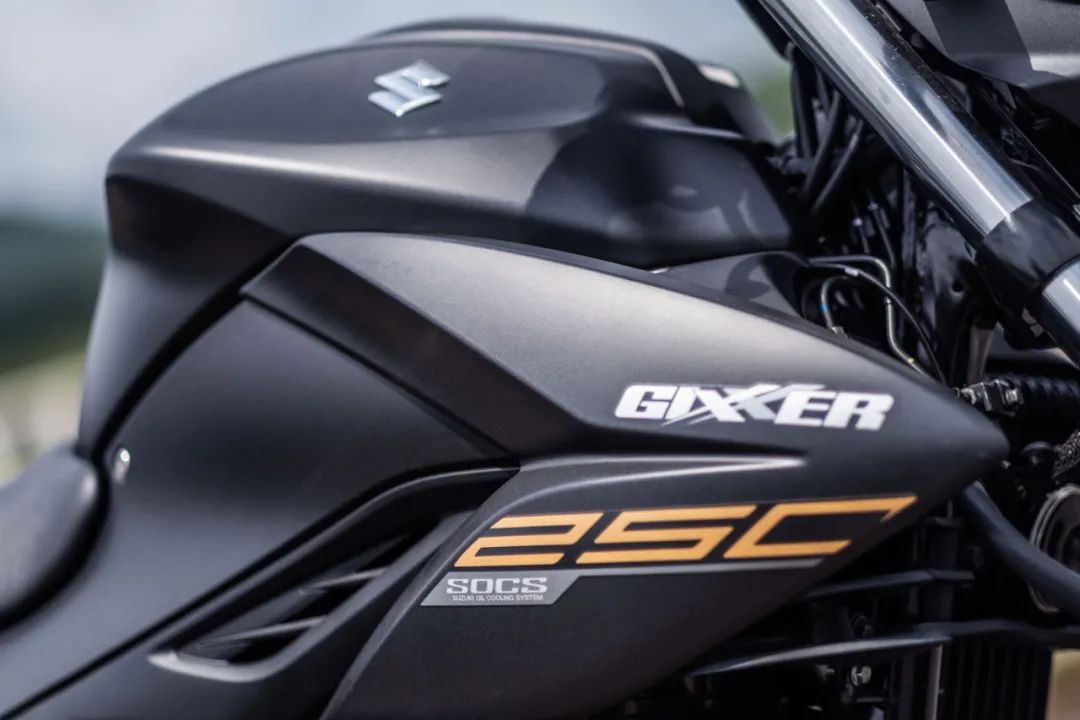 2020款全新铃木gixxer250sf,铃木gixxer250-sf