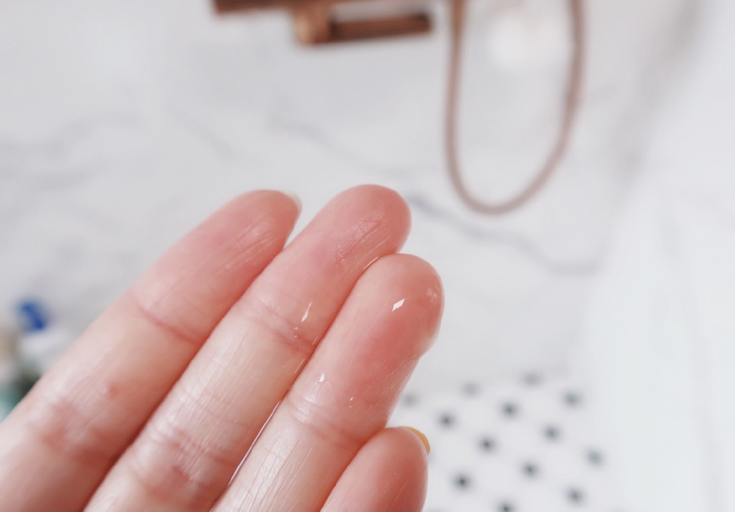 法令纹很深才30岁好显老怎么办,法令纹显老10岁试试这个淡皱方法