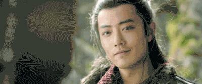 肖战绝世侧颜,肖战绝美回眸